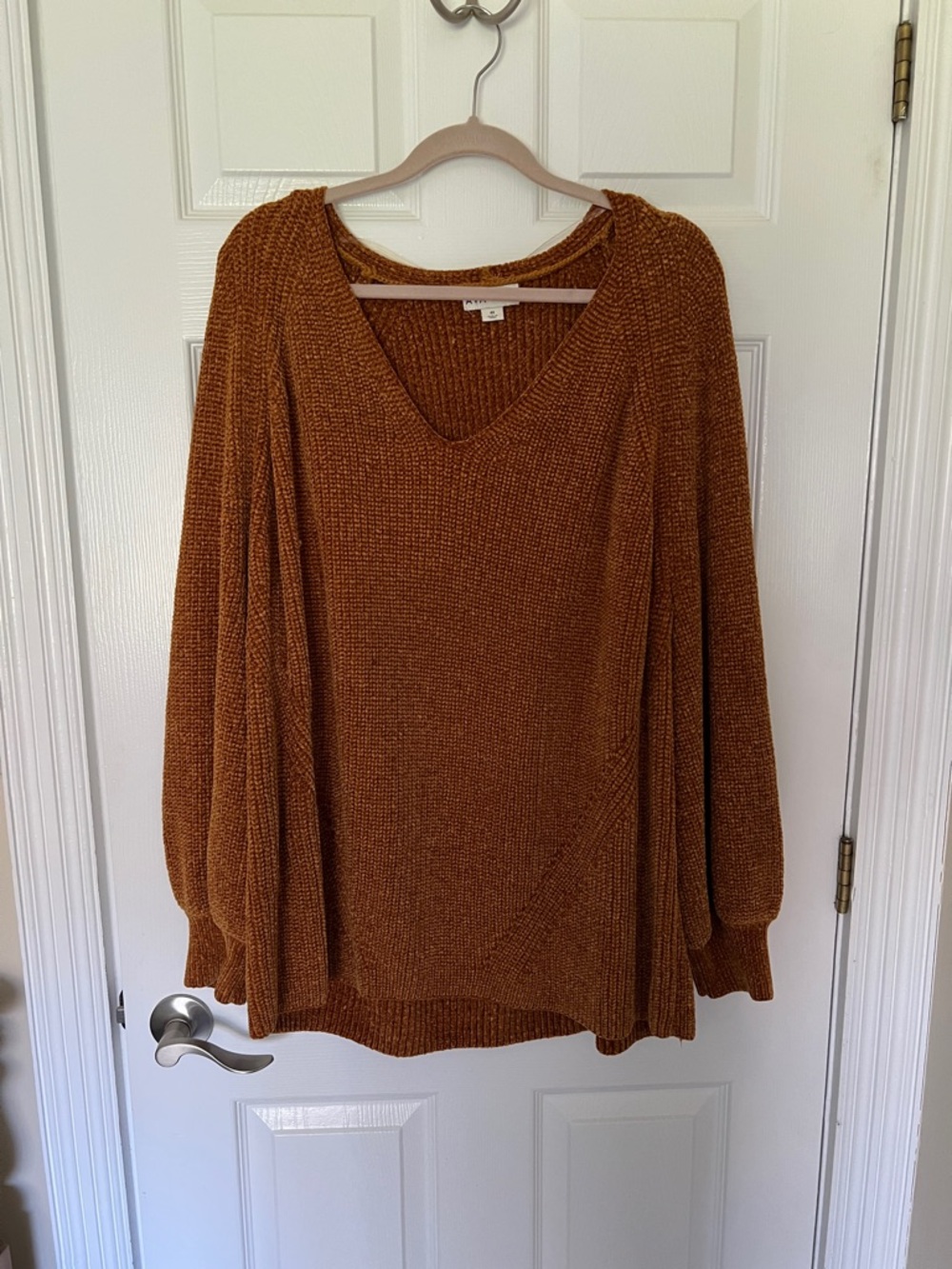 Cozy V-Neck Women's Sweater in Rust